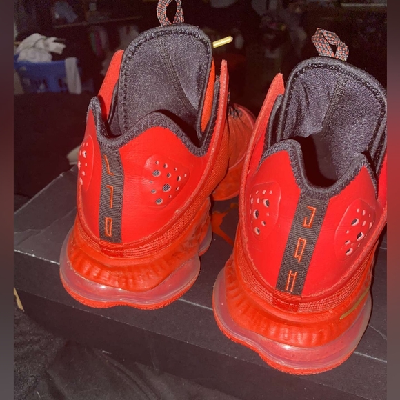 Lebron 19 Low "Light Crimson" - Picture 4 of 4